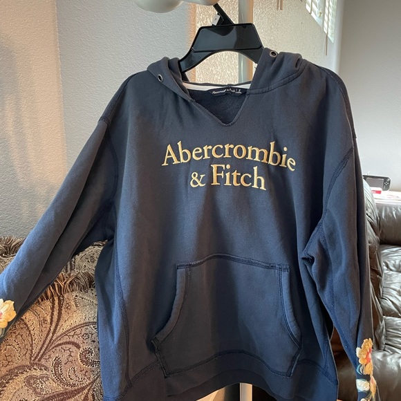 Abercrombie Women’s Embroidered Hoodie - Picture 5 of 6